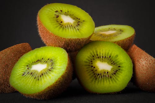 kiwi khane ke fayde कीवी खाने के फायदे की पूरी जानकारी